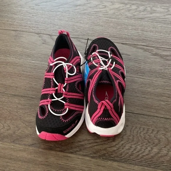 NWT speedo women's hydro comfort sneaker | Pink & Black | Size 6 - Picture 2 of 10